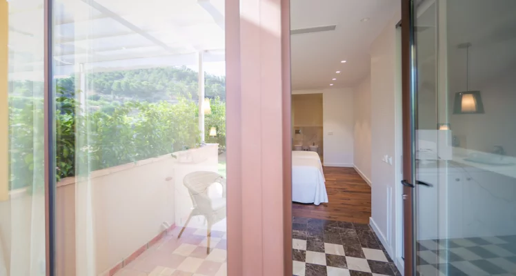 entrada-habitaciones-748x400